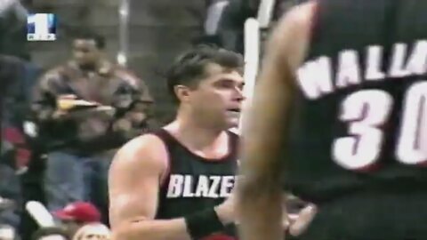 Arvydas Sabonis 15 Points 3 Ast 3 Blk @ 76ers, 1999-2000.
