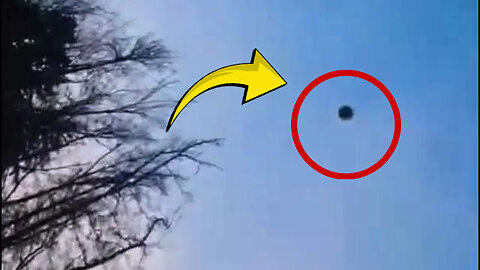 UFO Drohnen UAP wird über dem Teutoburger Wald von einem Eurofighter Typhoon Militärjet verfolgt