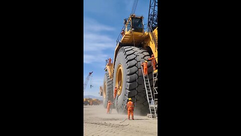 Dump truck wheel
