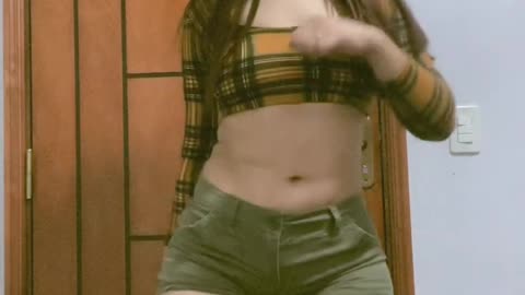 Big booty curvy with shirt 