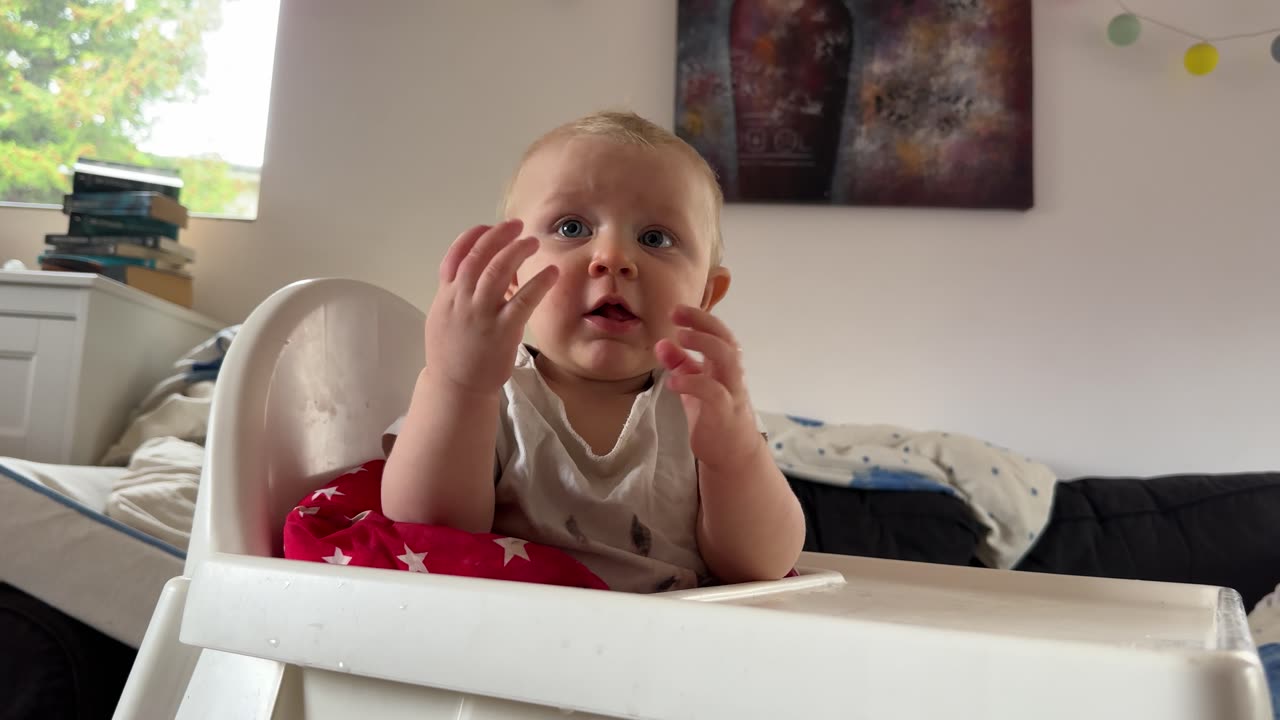 Baby Kayla Claps Along to “If You’re Happy & You Know It” 👏 Adorable Baby Moment