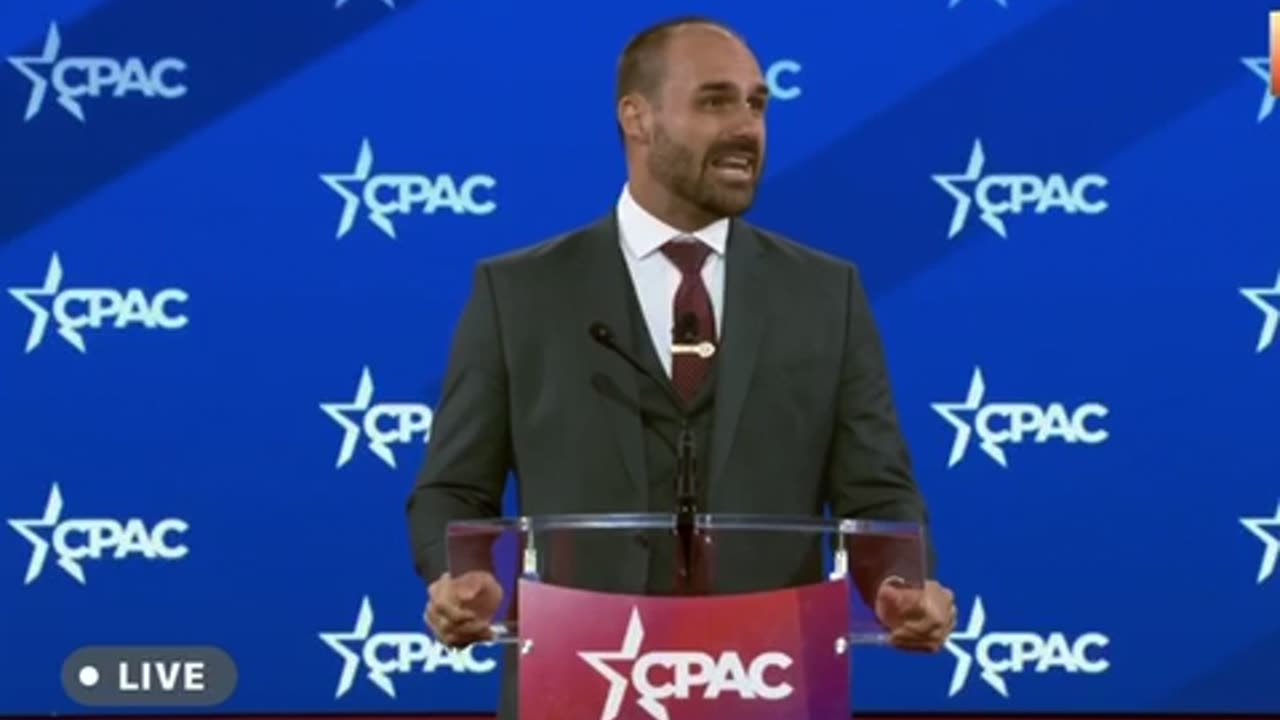 Eduardo Bolsonaro criticizes Alexandre de Moraes during a speech at cpac