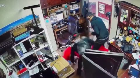 Migrants robbing a jewerly store in Denver