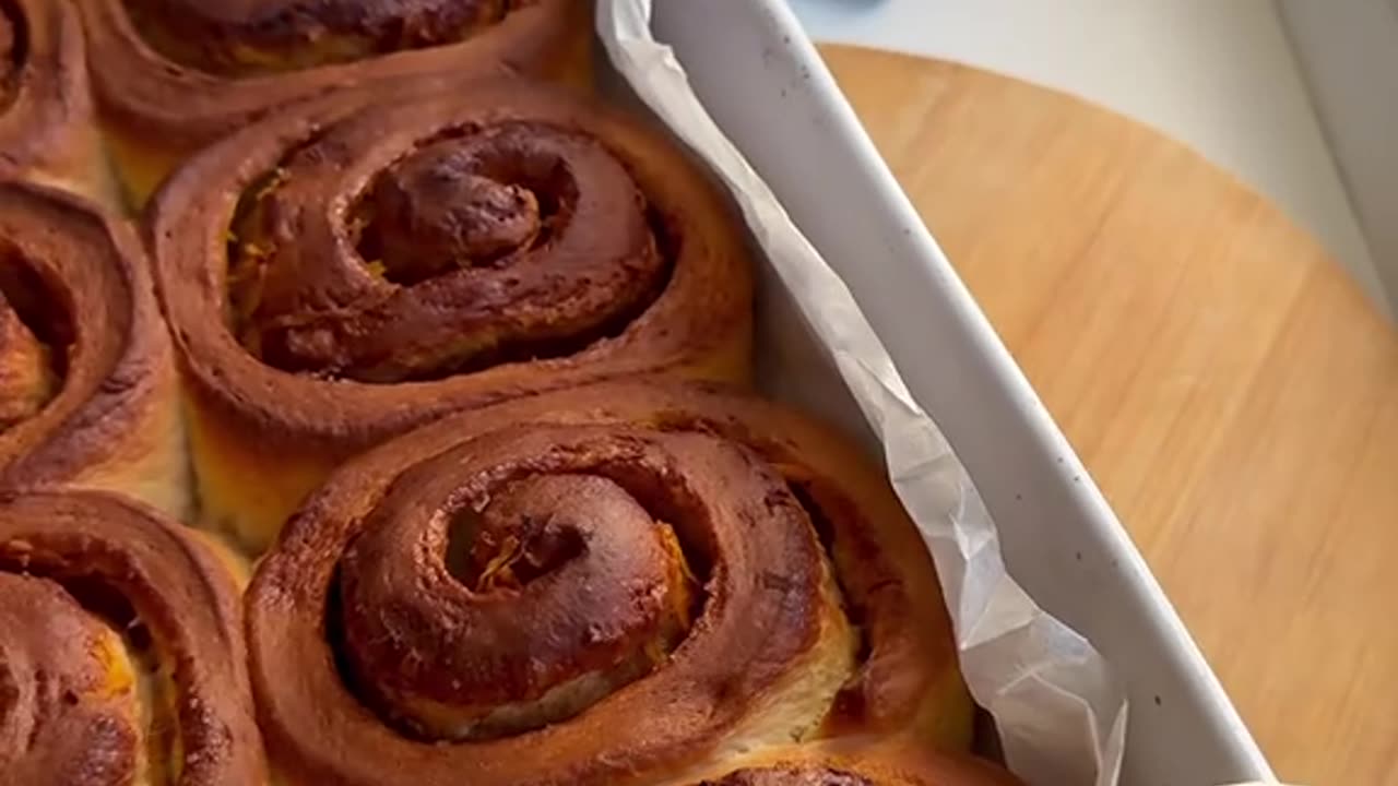 Cinnabon rolls with pumpkin Dough