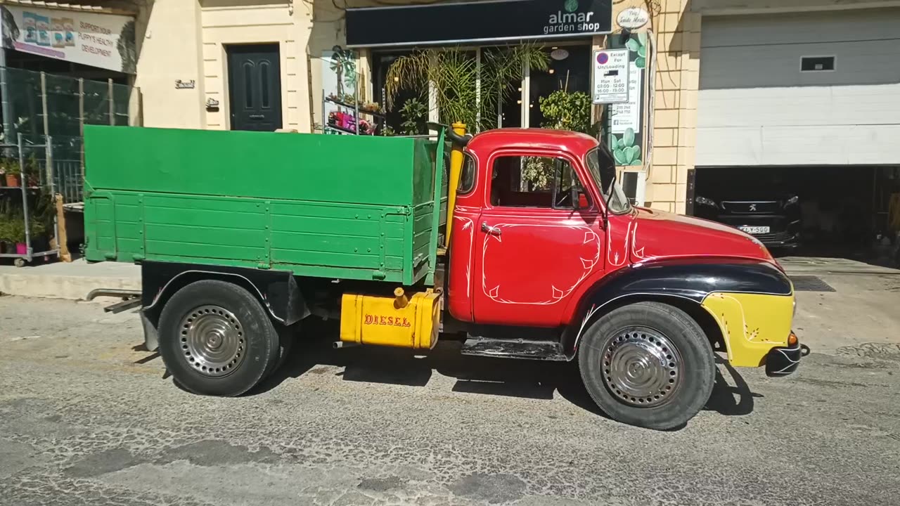 Bedford Oldtimer in Victoria Gozo Malta