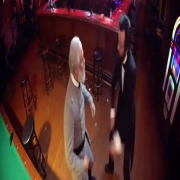 Robert E. Lee and Abraham Lincoln bar fight