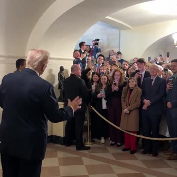 WOW: Trump personally greeting the first tour group at the White House today.