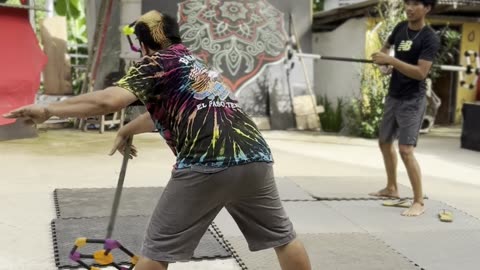 The Paradise Circus - @Joe_paradise_bar and @bxn_.54 training Dragonstaff