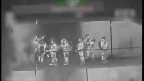 🇺🇸 🏴‍☠️ The MH-60 helicopter landed on the tanker