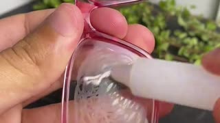 Técnica de limpeza eficaz de óculos