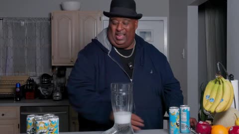 THIS SODA'S AMAZING | Shonen Banana Creme Soda Das Boot Chug