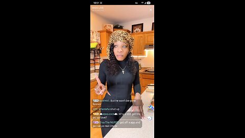 HOLLY CITIZEN EX SAY SHE PLAYED CHESS NOT CHECKERS