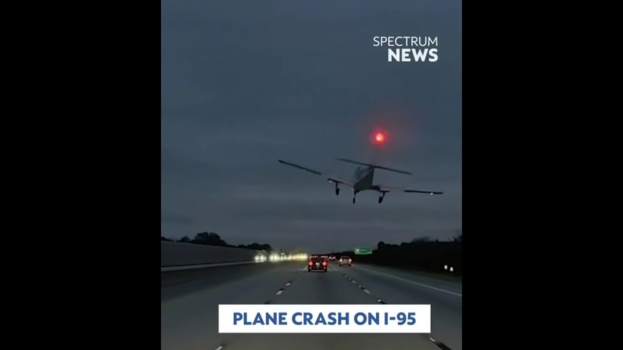 Plane makes an emergency landing on the I-95 freeway in Florida