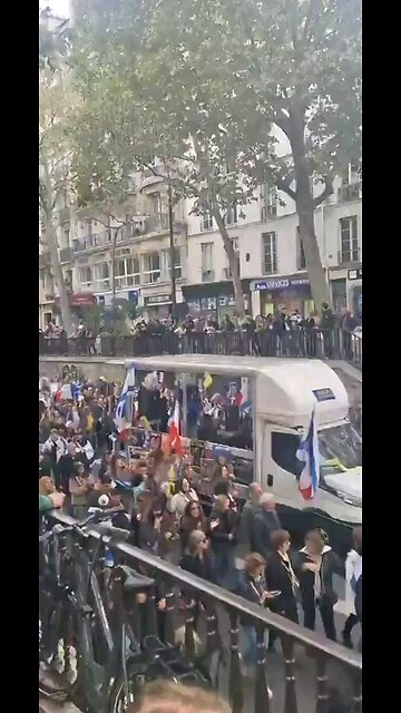 Pro-Israel rally in Paris today♥️🇮🇱