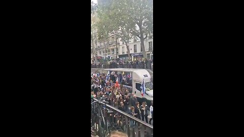 Pro-Israel rally in Paris today♥️🇮🇱