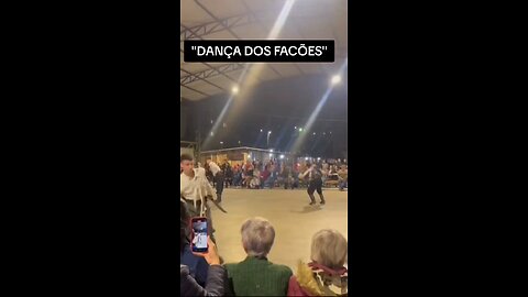 Dança com facões