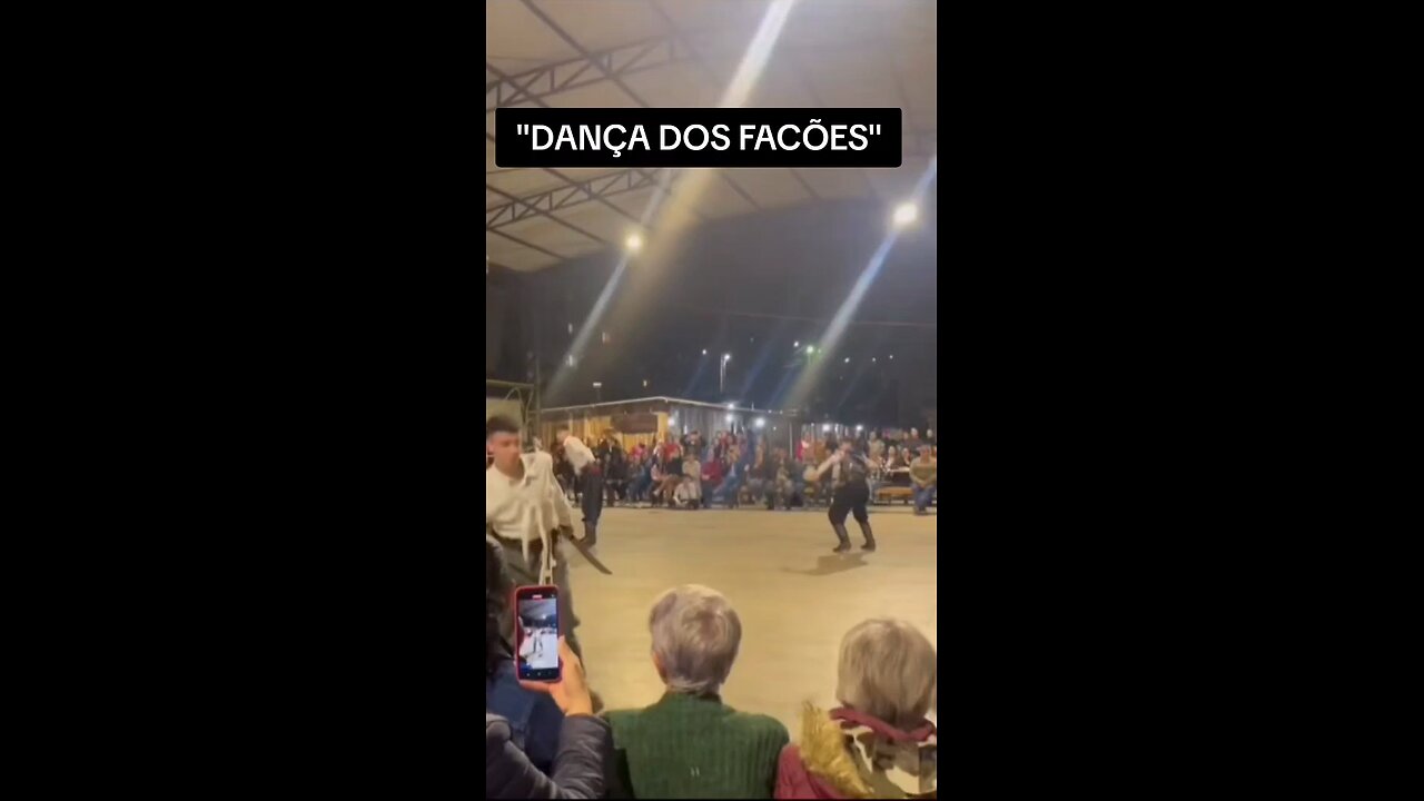Dança com facões