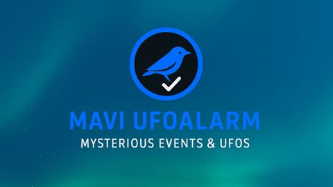 OVNI jaune survolant des maisons au Japon