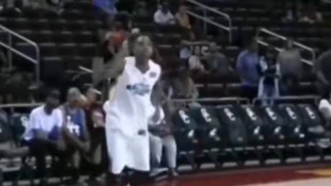 👀👻 Strange Noises During Ouija Board Session… What Was That? | TheHauntingHour