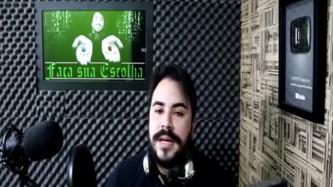 HÁ ALGO SUBLIMINAR NESTE VÍDEO? REAGINDO a FIÉIS dentro do TEMPLO RELIGIOSO DÍZIMOS