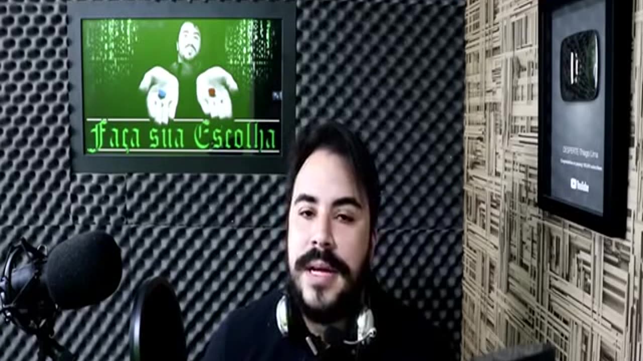 HÁ ALGO SUBLIMINAR NESTE VÍDEO? REAGINDO a FIÉIS dentro do TEMPLO RELIGIOSO DÍZIMOS