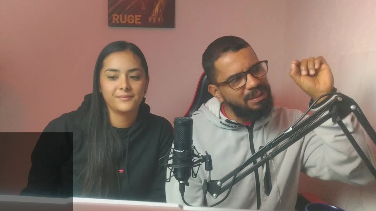 Billetes de paja y monedas de cuero