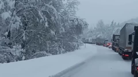 Snow apocalypse hits Russia’s highways