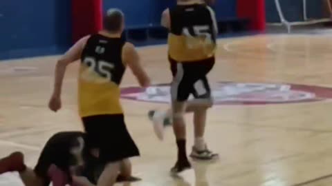 BRUTAL AGRESIÓN en la Liga amateur 🇦🇷
