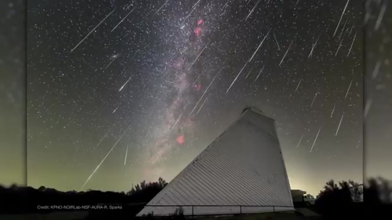 December 2025 Skywatching: Geminids, Comet 3I/ATLAS & a Stunning Moon-Jupiter Show!