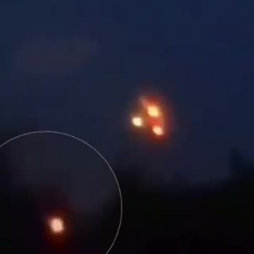 💥 Que se passe-t-il entre ces OVNI ? 💥