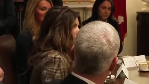 Kristi Noem Tells Trump Half of Minnesota Visas Are 'Fraudulent'