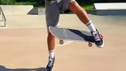 💥🛹 Half Cab Smack Flip! Skateboarder's Technical Skill | SkateNation