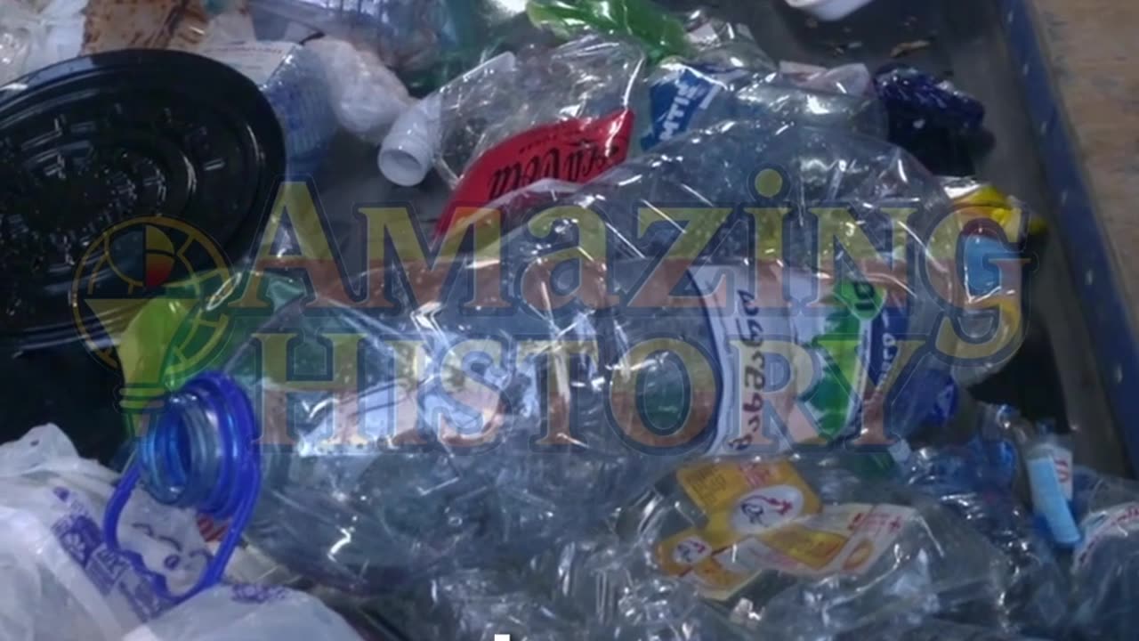 This Plastic Repairs Itself When Cut #materialscience #inventionstories