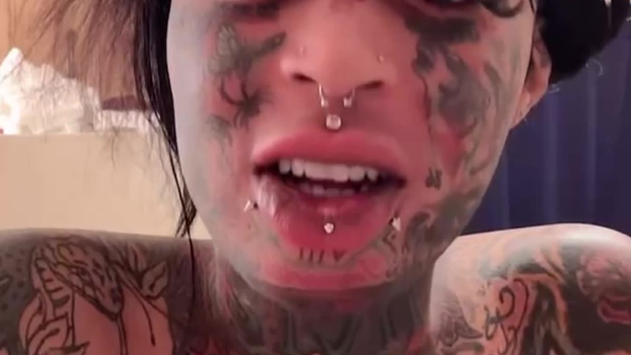 At First Didn’t Believe She Was Trans.. But That Body Brought TRAUMA To My Eyes 😨🤯🧱🧱🧱 (11.11.Wolves)
