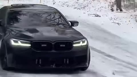 BMW F90 M5 drifting