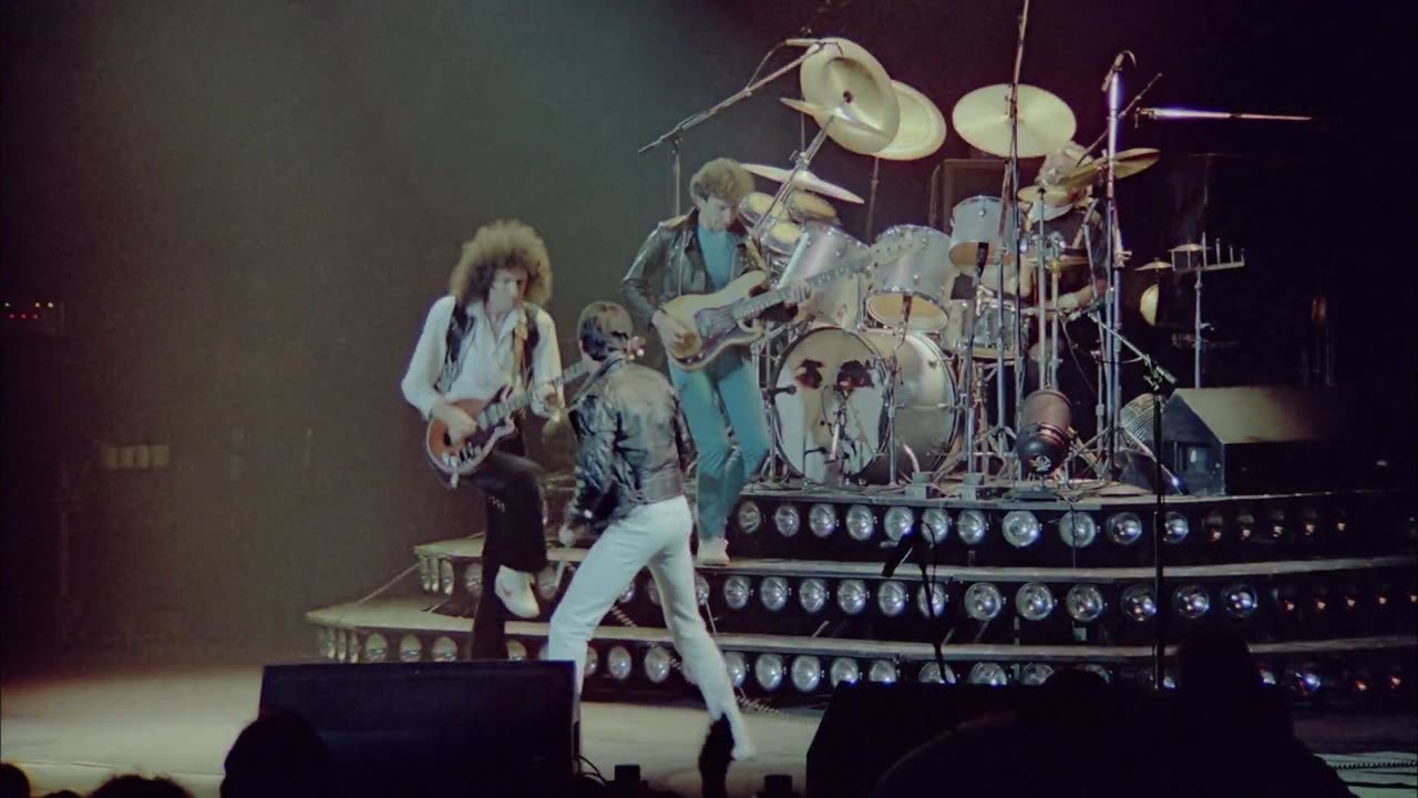 We Will Rock You (Fast) - Queen (live)