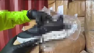 Hallazgo de zapatos de contrabando en Cartagena