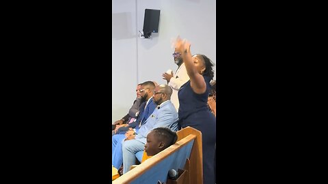 Now this is how you direct a choir 🖐🏾🙌🏾👋🏽🫷🏽🎶🎵