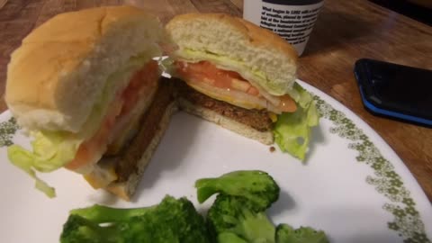 The Beyond Meat Burger Review :: 01-10-19