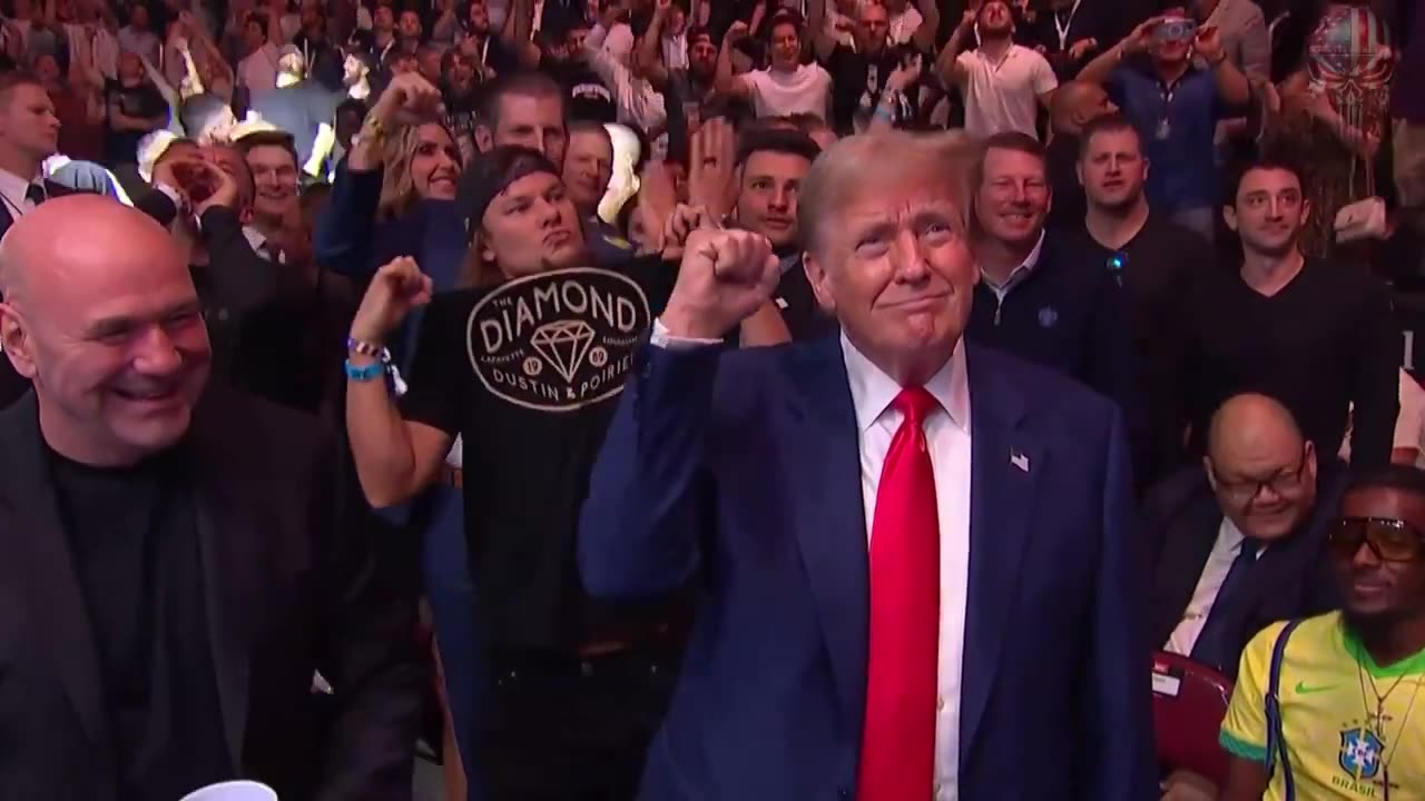 Crowd goes crazy for Trump at UFC - Theo Von is there