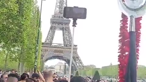 Macron, which wants to defend Europe with nuclear power, would do better to defend its borders.