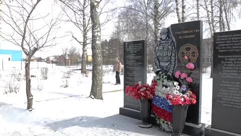 Monument in Russian town shows the toll after three years of war