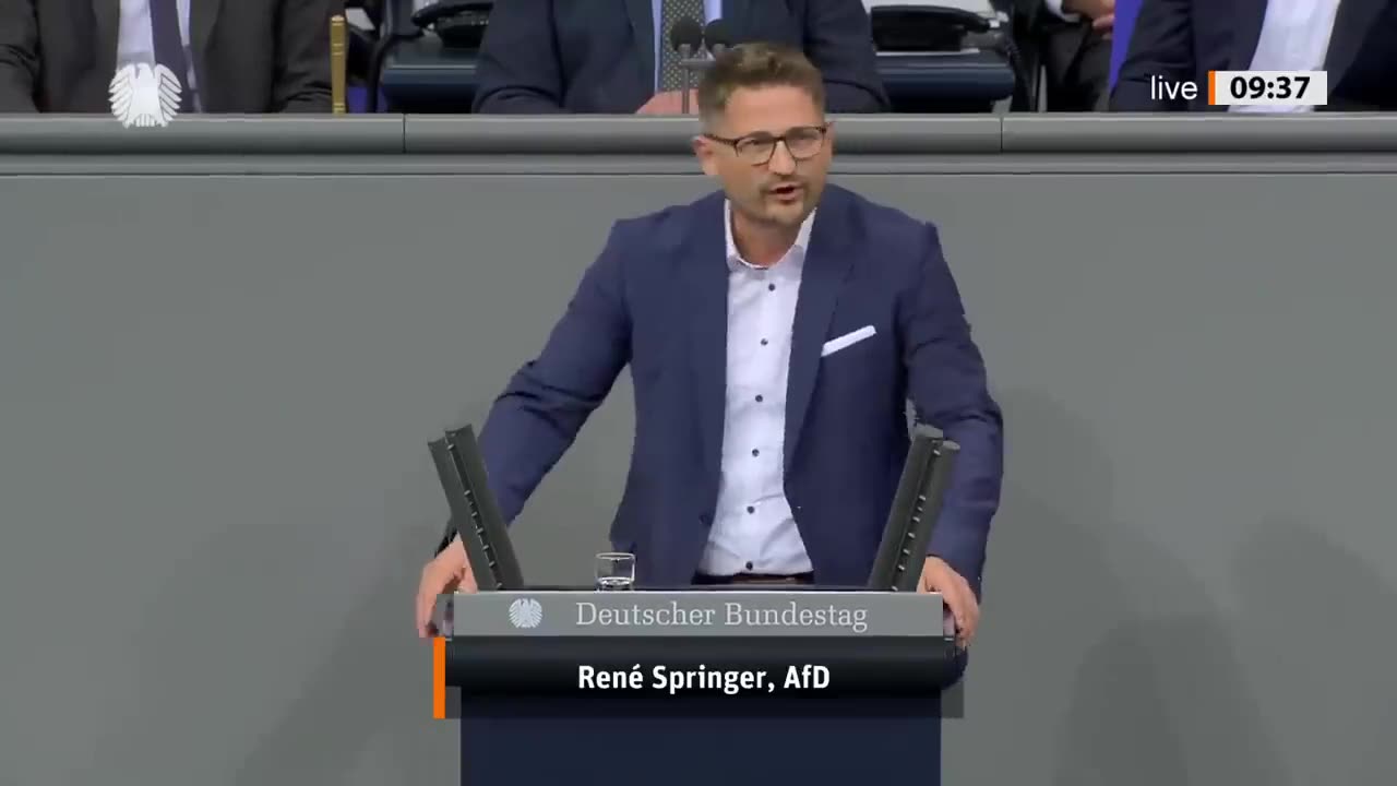 Zwischenfrage geht nach hinten los, Rene Springer kontert CDUler perfekt.- AfD-Fraktion im Bundestag