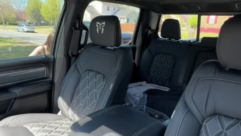 Had to shake her down! 🤣🤣🤣 #viral #couple #fyp #funny