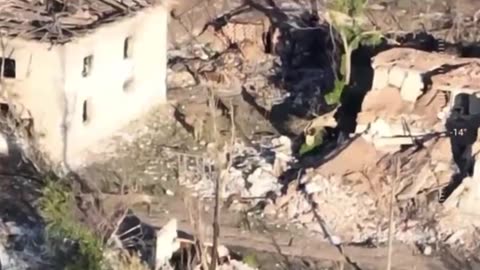 Small Arms Firefight: Russian Unit Clears a Ukrainian Strongpoint and Various Buildings Near Siversk