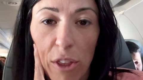 Passengers Stuck on International Flight With No Working Bathrooms