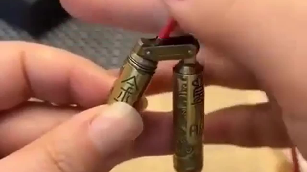 🔥✨ This Sailor's Lighter Looks Like a Cigarette, But It's A Game Changer! | FeedMyCuriosity