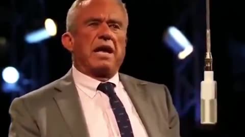 🚨💥 RFK Jr. ha appena DATO INFUOCO al World Economic Forum 💥