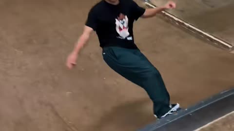 😮🛹 Crazy Hangtime! | SkateNation