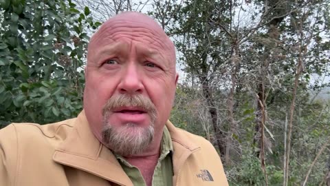 🚨Today in Minneapolis, Minnesota, after an armed leftist agitator named Alex Pretti was killed in a confrontation with ICE the Democrats are calling for a full scale, armed uprising.